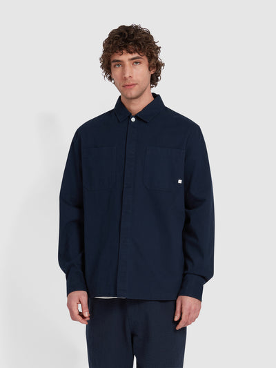 Leon Overshirt In True Navy