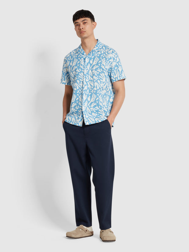 Saunders Short Sleeve Revere Print Shirt In Arctic Blue